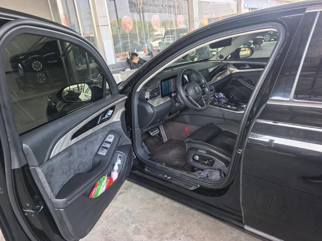 HongQi 2020 H9 3.0T Zhilian Flag Collar Four-seat Automatic Gear 16