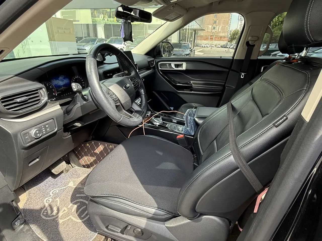 Ford 2020 Explorer 2.3T EcoBoost 285 Four-wheel Drive Fashion Edition 6-seat Automatic Gear 2