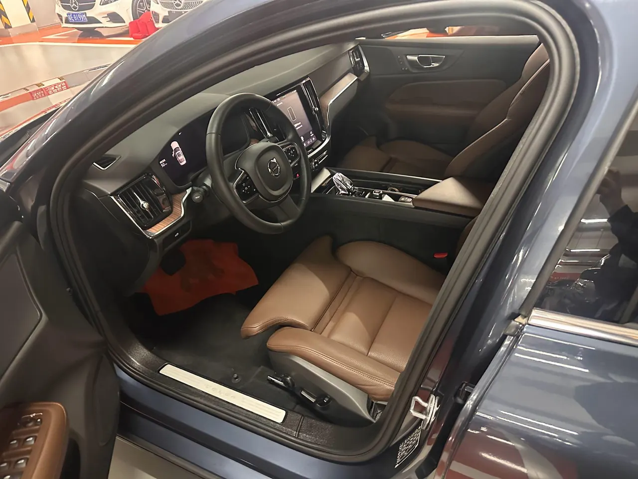 Volvo 2026 S60 48V 2.0T B4 Zhiyuan Deluxe Edition Automatic Gear 5