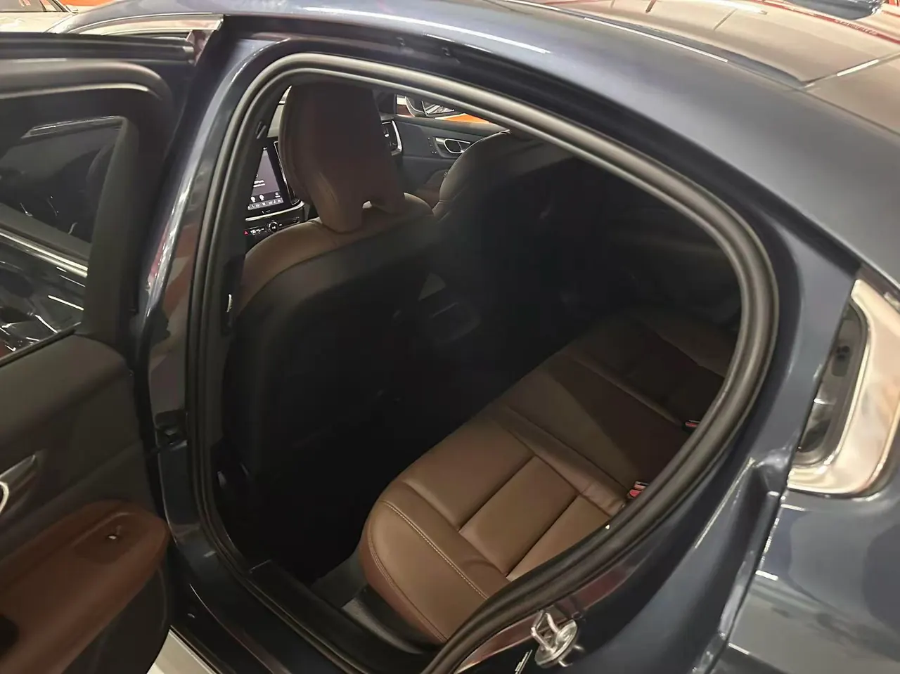 Volvo 2026 S60 48V 2.0T B4 Zhiyuan Deluxe Edition Automatic Gear 6