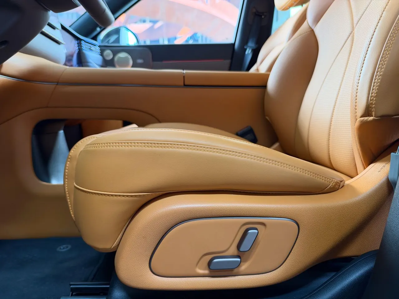 IM 2026 IM LS8 52 Max Luxury Six-seat Automatic Gear 10