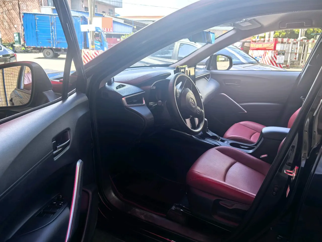 Toyota 2023 Corolla Sharp Double Engine 2.0 Stepless Pioneer Edition Automatic Gear 2