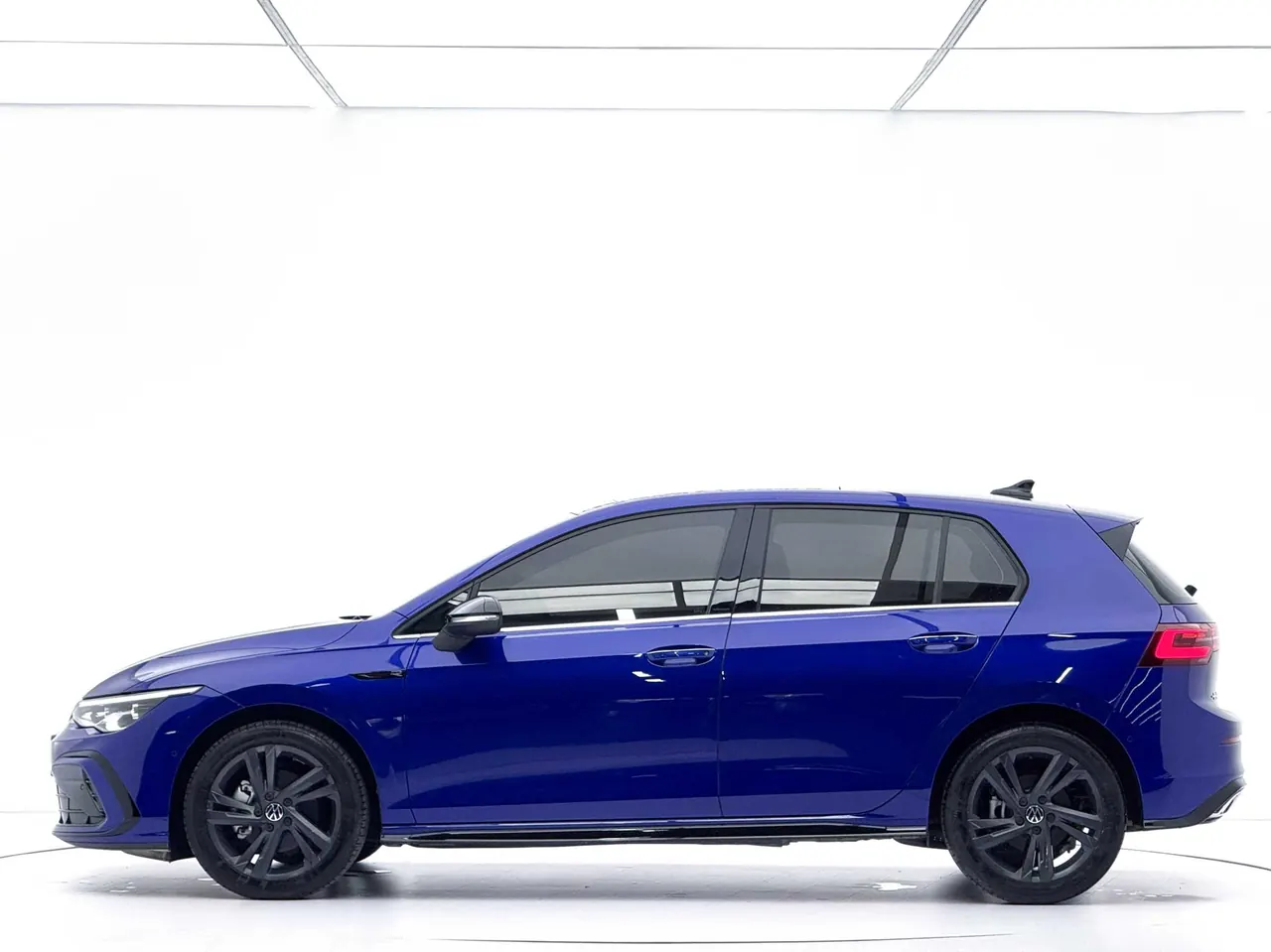 Volkswagen 2021 Golf 8 R-Line 1.4TSI 280TSI Automatic 5