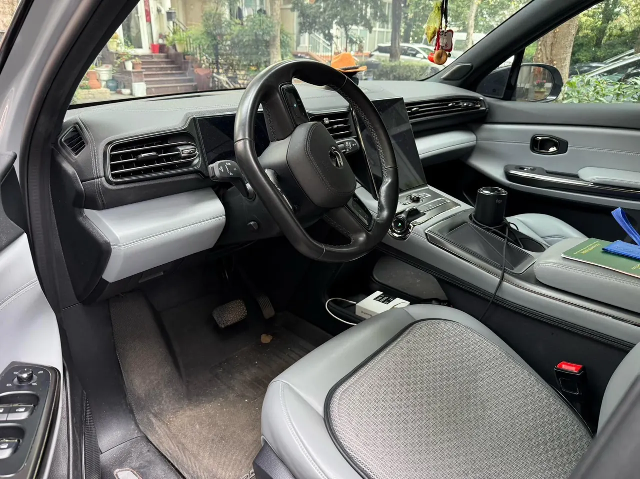 NIO 2022 ES6 75kWh Sports Edition Automatic Gear 2