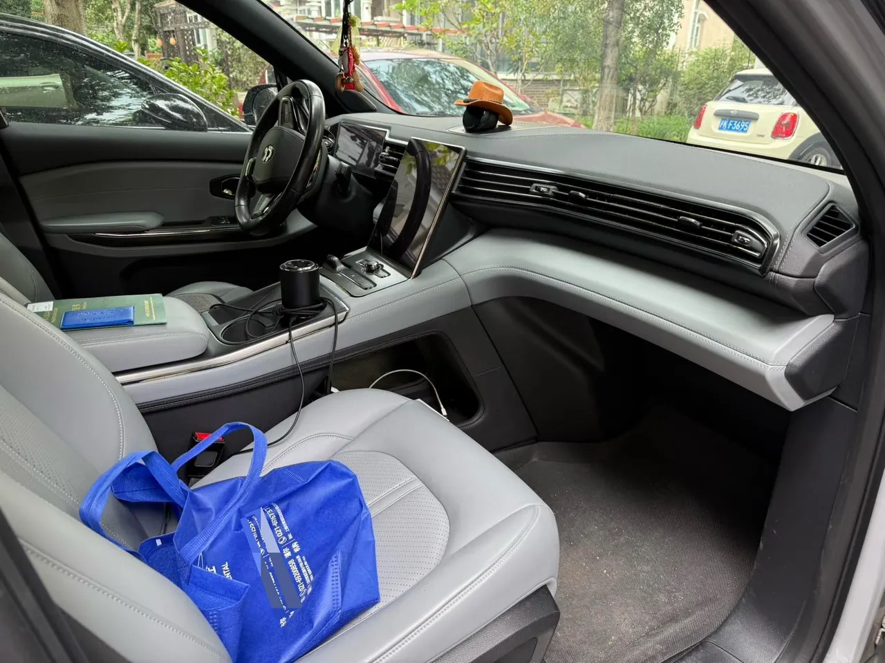NIO 2022 ES6 75kWh Sports Edition Automatic Gear 5