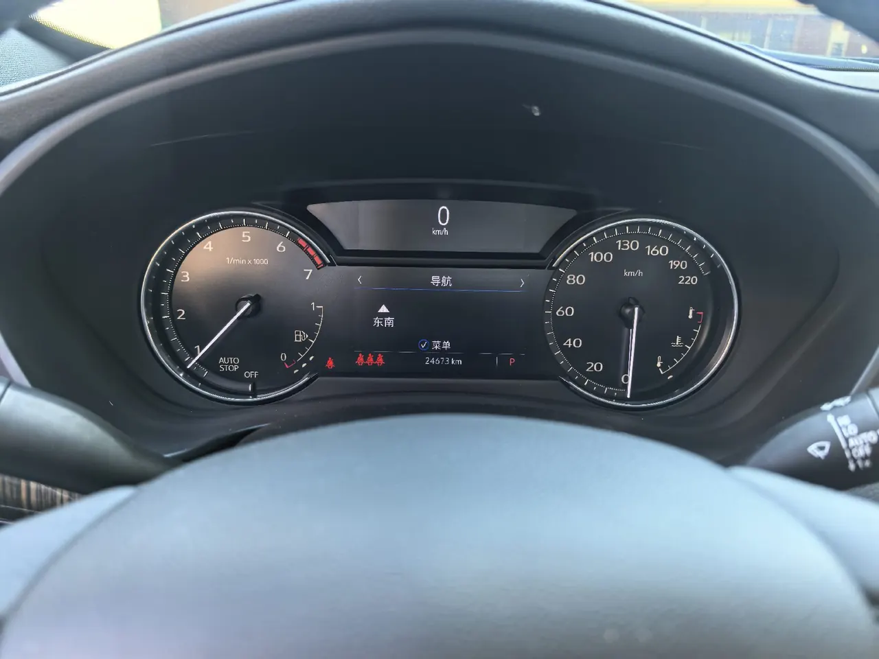 Cadillac 2022 XT4 48V 2.0T 28T two-wheel drive distinguished automatic gear 15