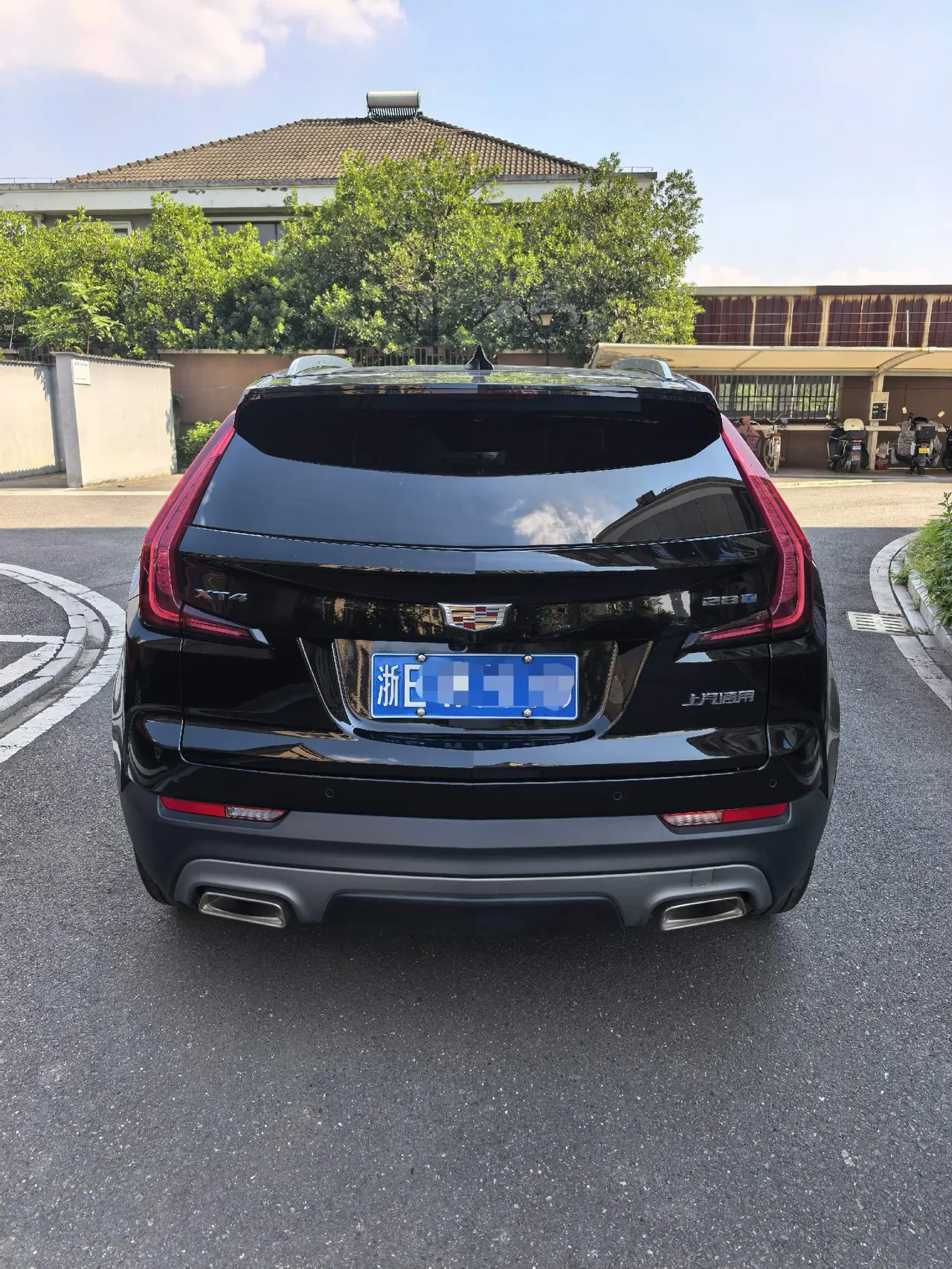 Cadillac 2022 XT4 48V 2.0T 28T two-wheel drive distinguished automatic gear 3