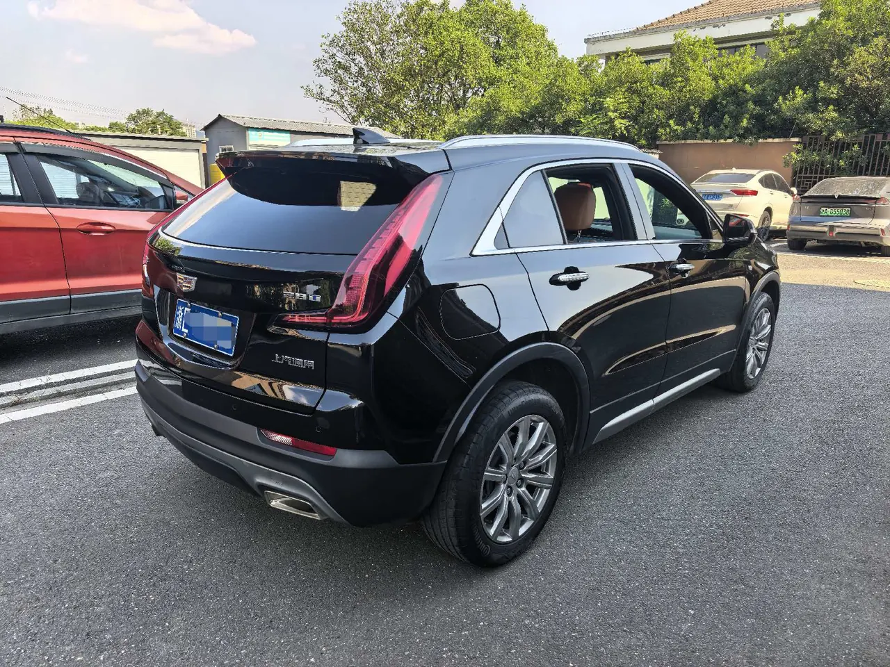 Cadillac 2022 XT4 48V 2.0T 28T two-wheel drive distinguished automatic gear 4