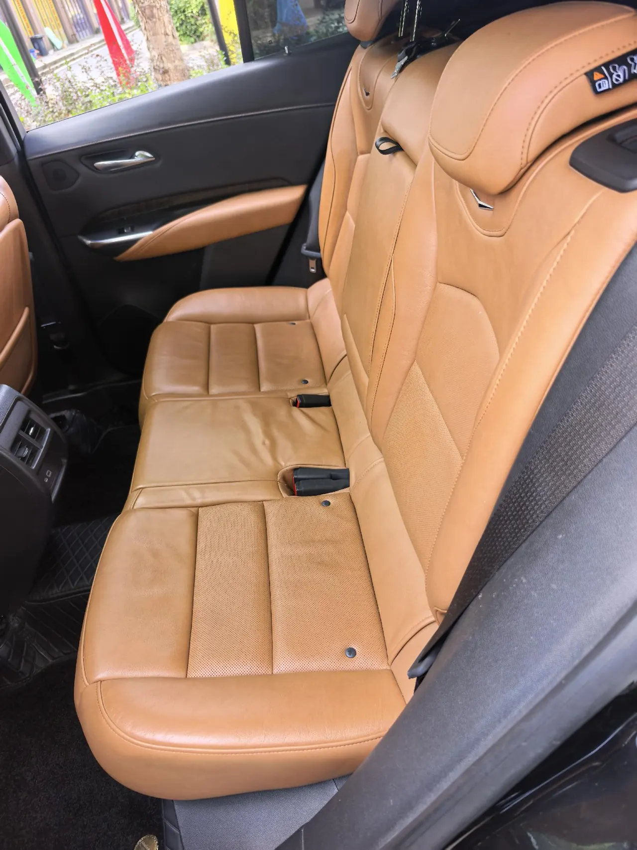 Cadillac 2022 XT4 48V 2.0T 28T two-wheel drive distinguished automatic gear 9