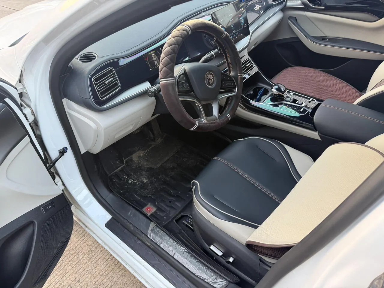 BYD 2021 Qin PLUS EV 500KM Honorable Automatic Gear 2