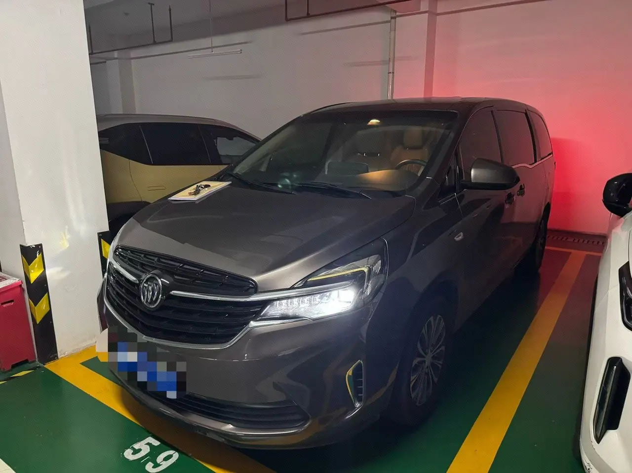Открыть галерею: Buick 2021 GL8 Land Business Class 2.0T 652T Comfortable Automatic Gear