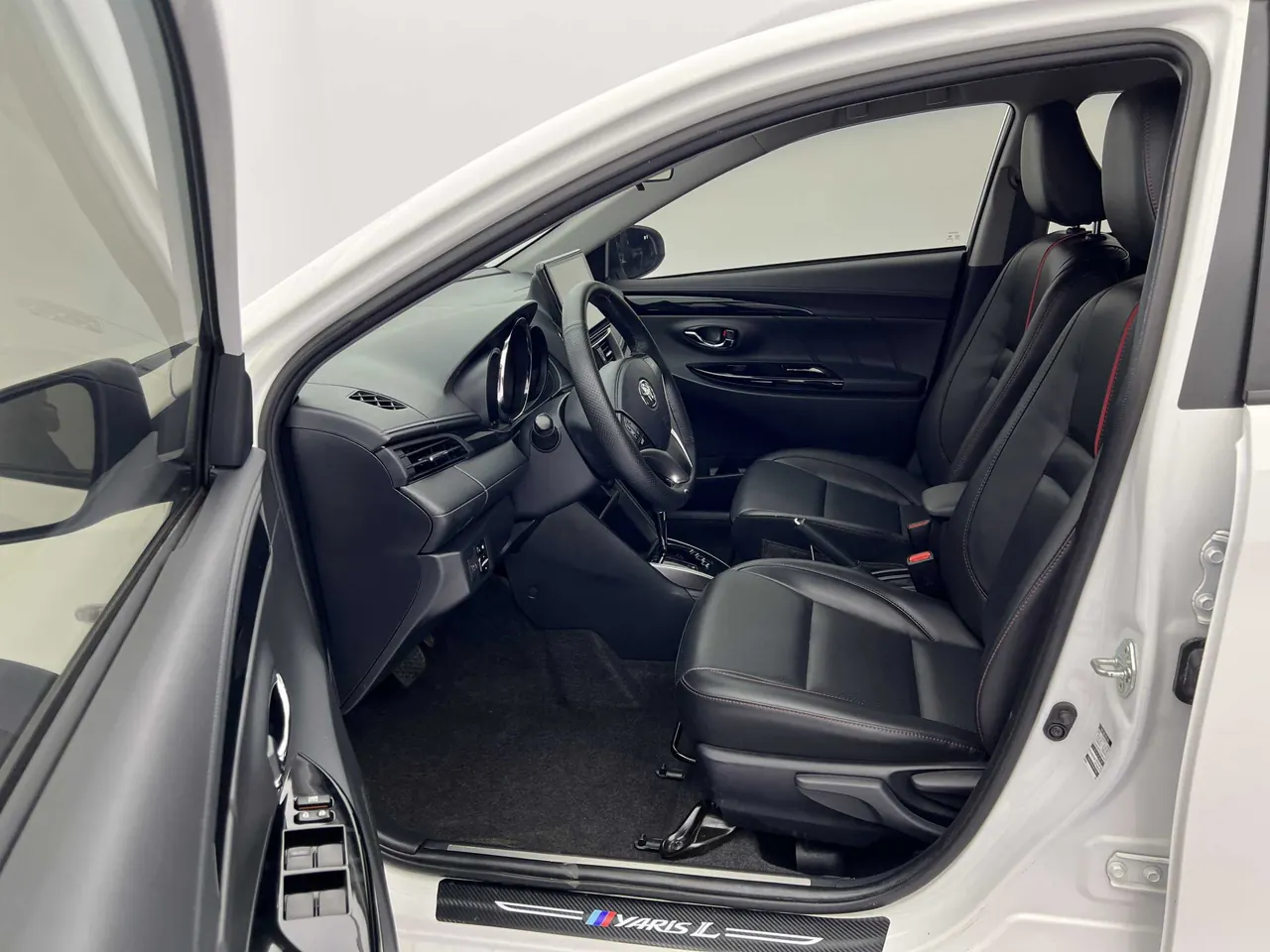 Toyota yaris 2022 YARiS L to dazzle 1.5 stepless luxury PLUS version of automatic gear 9
