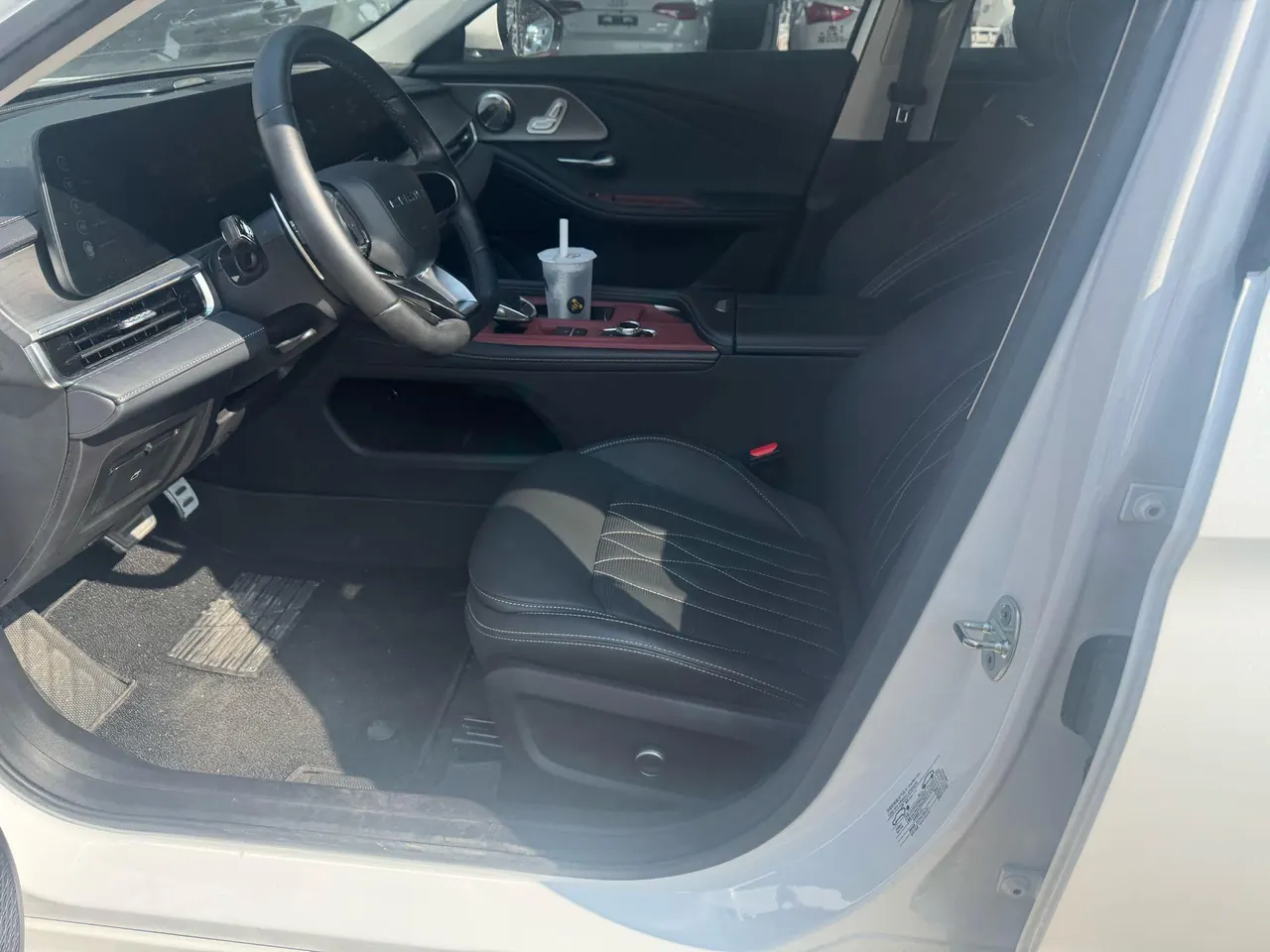 Chery 2023 Erez 8 2.0T High Energy Edition Automatic Gear 3