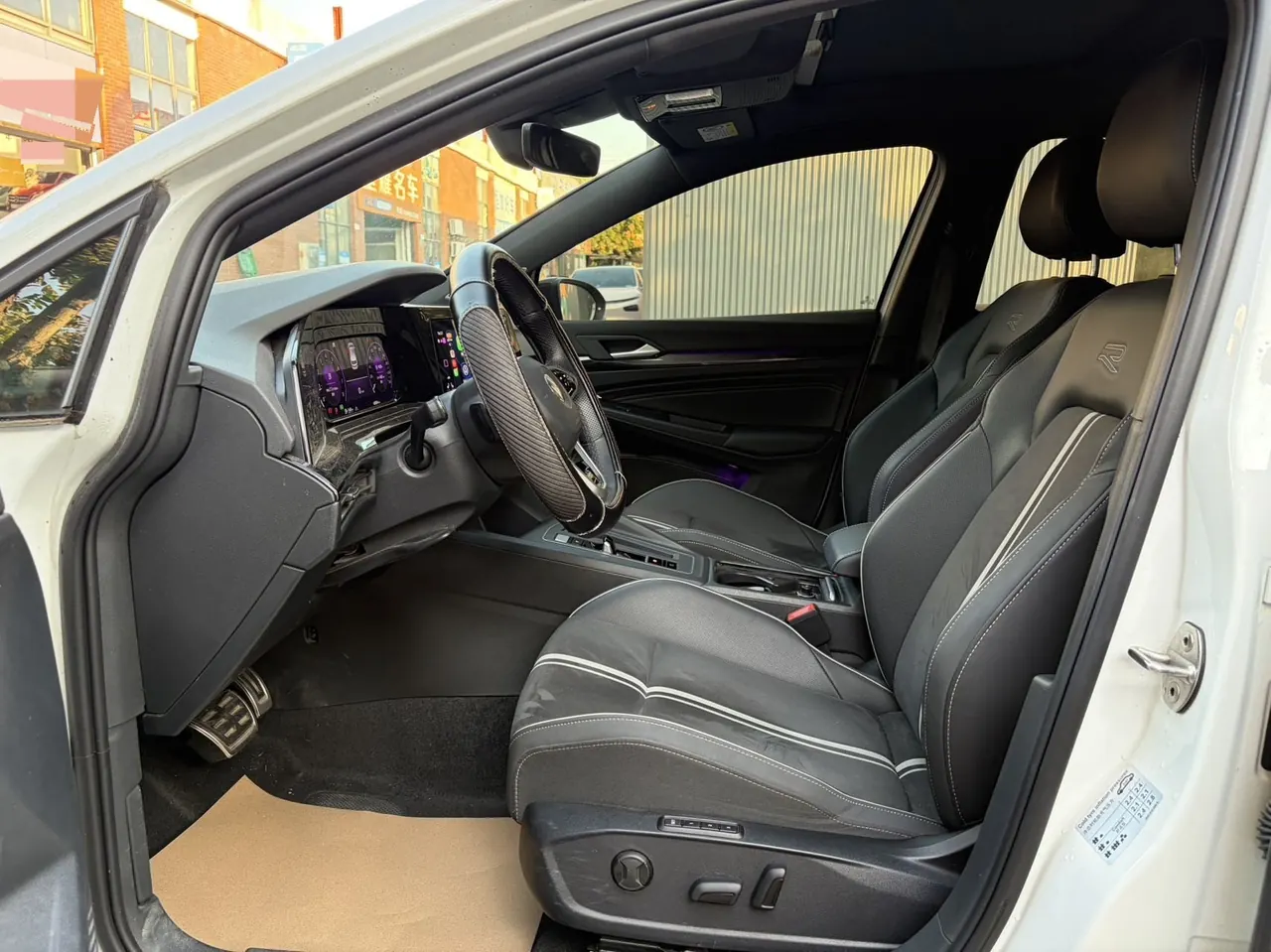 Volkswagen 2021 Golf 8 R-Line 1.4TSI 280TSI Automatic 3