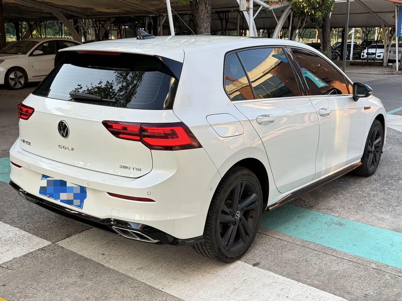 Volkswagen 2021 Golf 8 R-Line 1.4TSI 280TSI Automatic 6