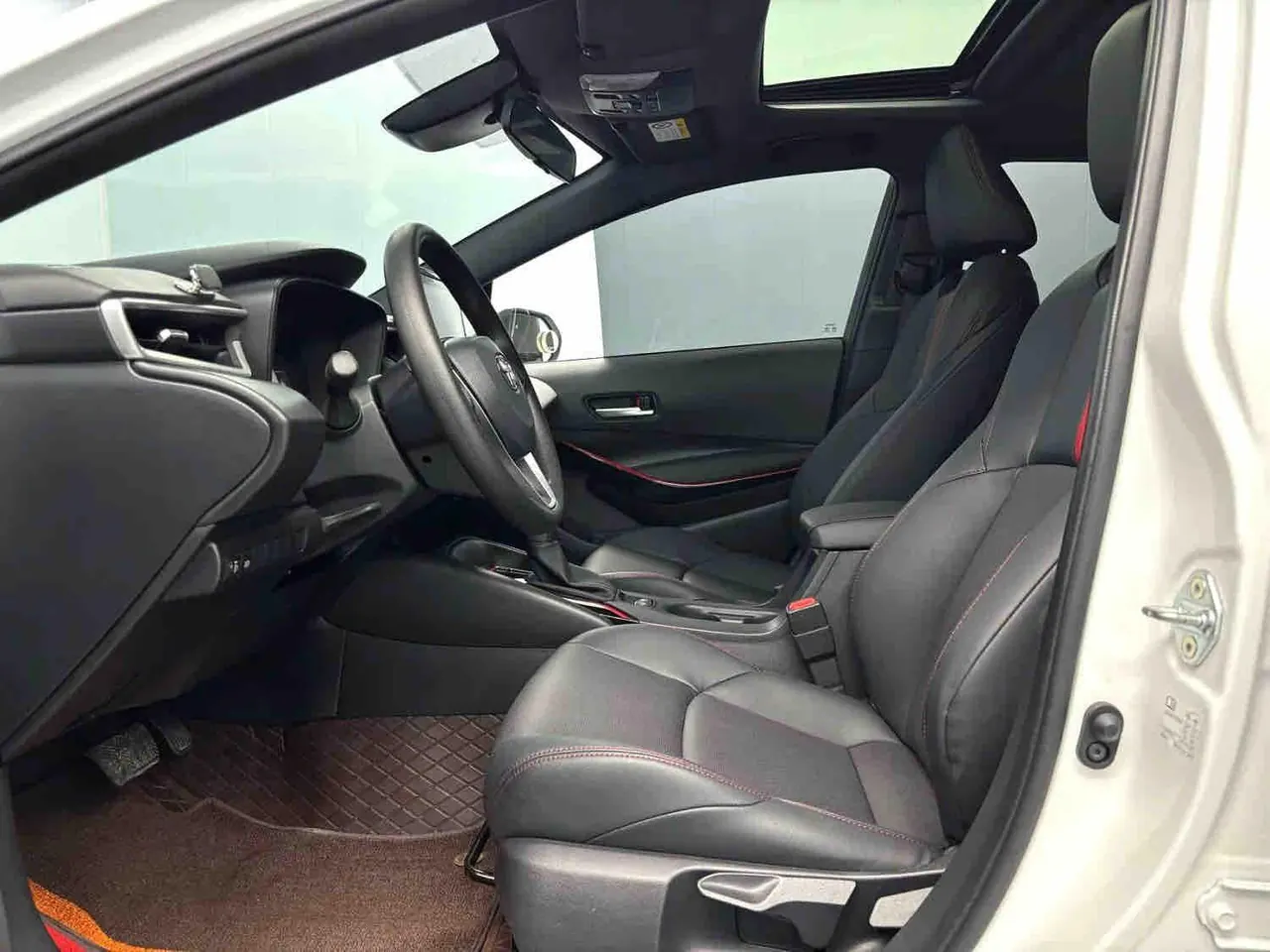 Toyota 2022 Lei Ling 1.2T Stepless 185T Sports Edition Automatic Gear 4
