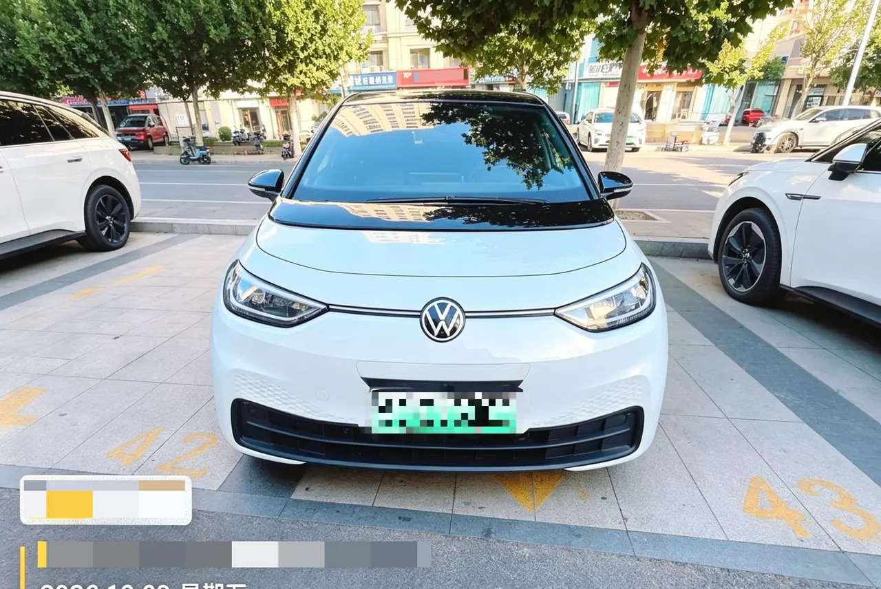 Volkswagen 2023 ID. 3 Pure Smart Edition Automatic Transmission 4