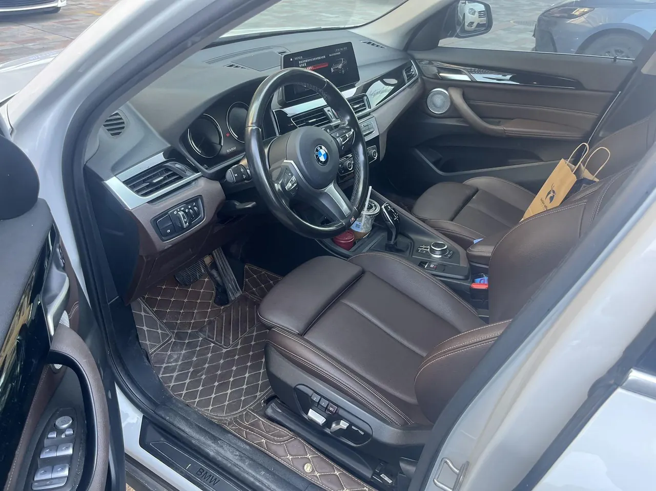 BMW 2022 X1 sDrive25Li 2.0T Leading Automatic Gear 3