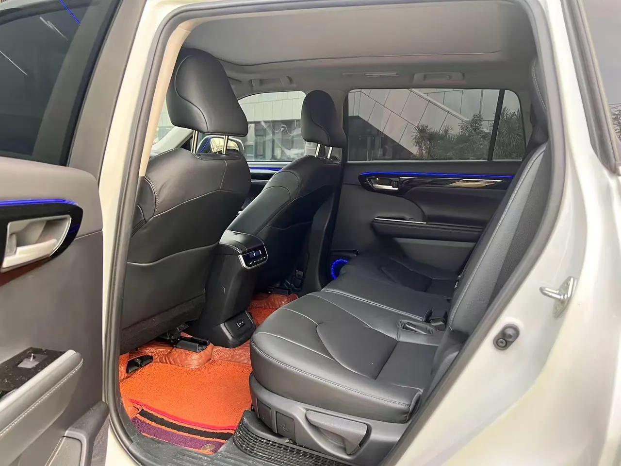 Toyota 2023 Highlander Dual Engine 2.5 Stepless Intelligent Electric Hybrid Four-wheel Drive Premium Edition 7-seat Automatic Transmission 4