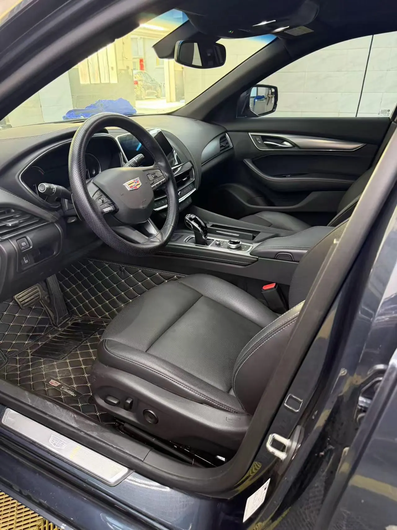 Cadillac 2022 CT5 2.0T 28T luxury automatic gear 3