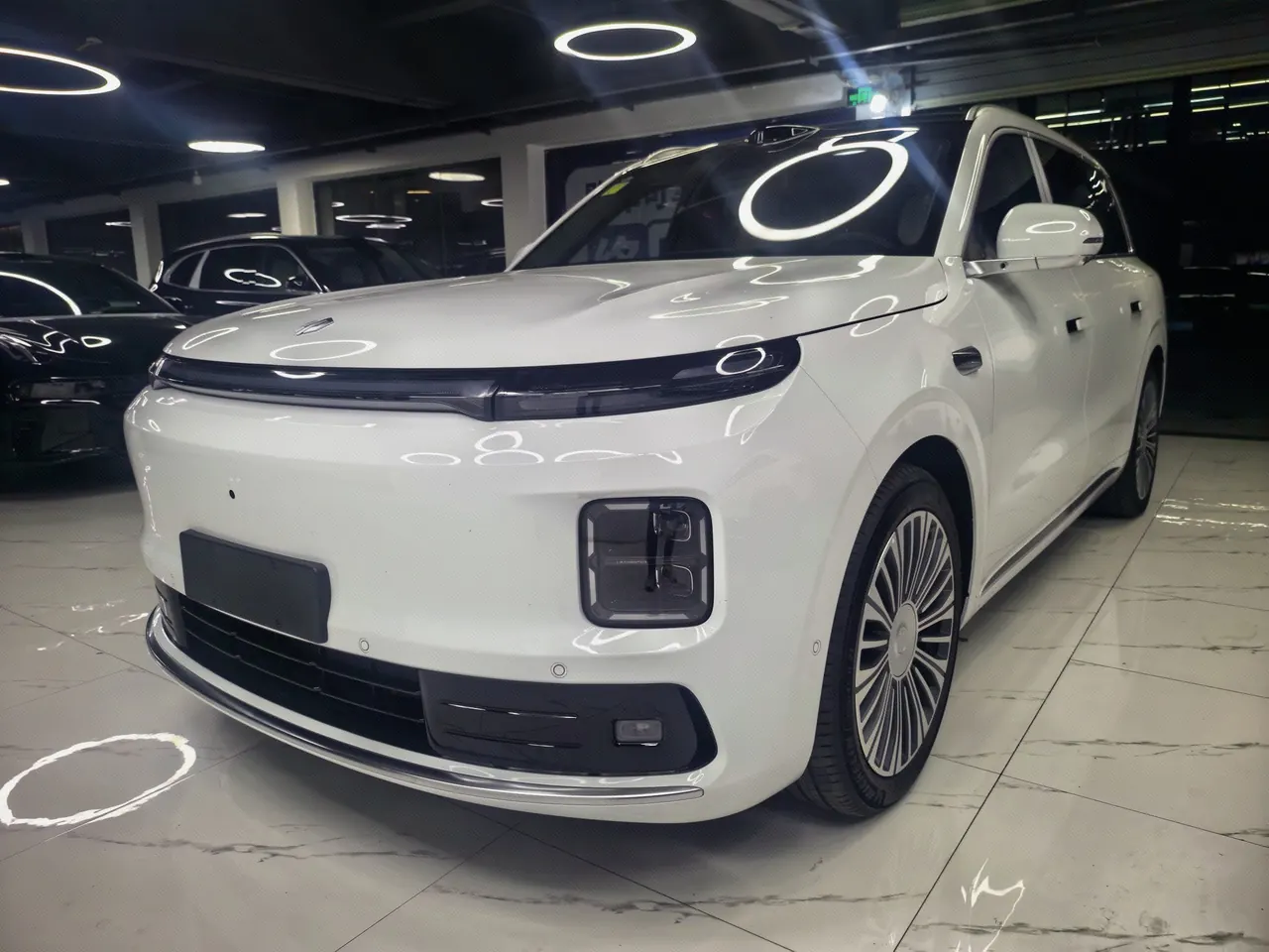 Leapmotor 2026 D 19 500 Zhizun Edition 6-seat Automatic Gear - View 1