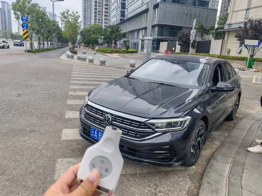 Open image lightbox: Volkswagen 2023 Sagittarius 1.2TSI 200TSI Exceed Edition Automatic Gear