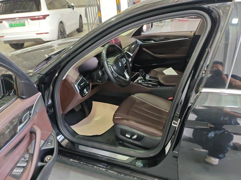 BMW 5 Series 2022 525Li 2.0T Luxury Suit (Modified) Automatic Gear 6
