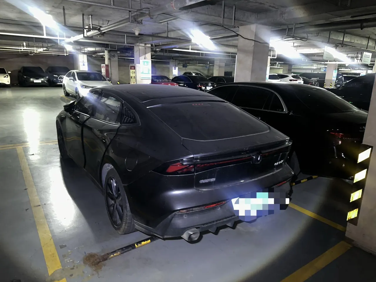 ChangAn 2022 UNI-V 1.5T honorable automatic gear 2
