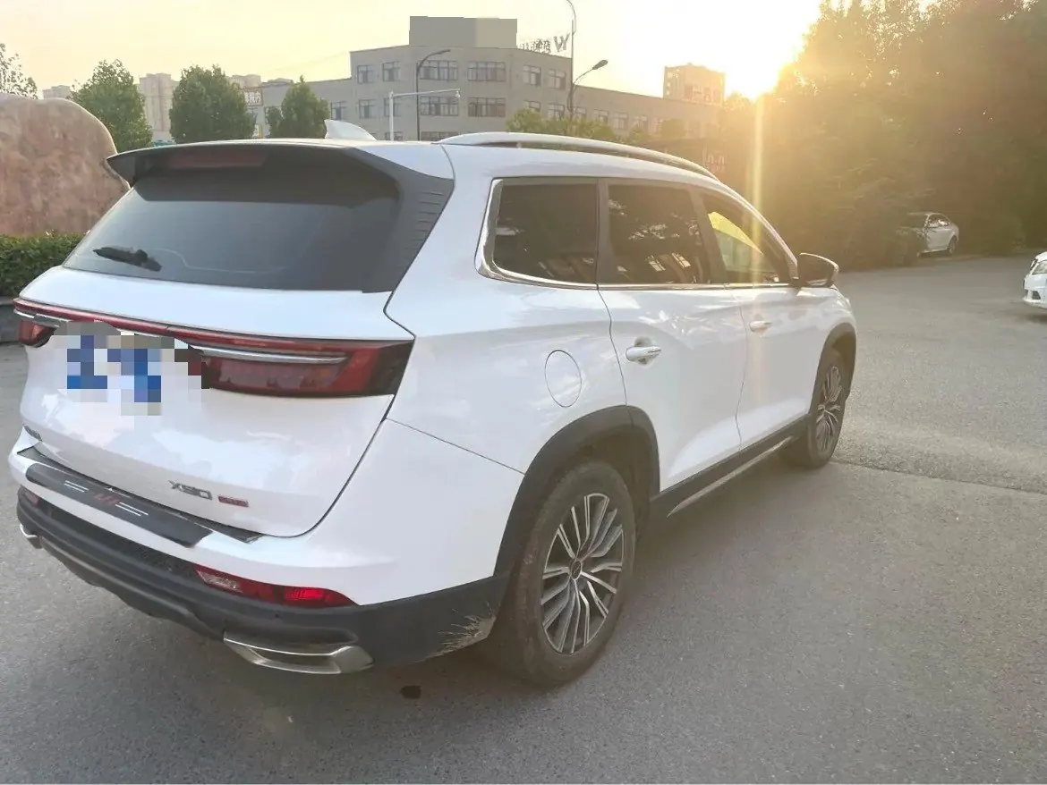 Jetour 2021 X90 PLUS 1.6TD Villa 6 automatic gear 5