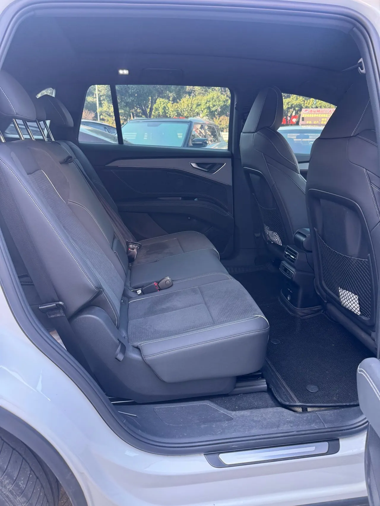 Audi 2023 Q5 e-tron 40 star shine mecha set automatic gear 5
