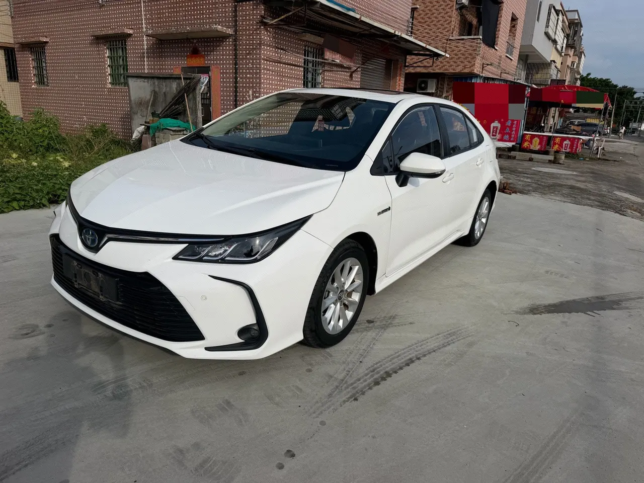 打开图片灯箱:Toyota 2023 Corolla Double Engine 1.8 Stepless Intelligent Electric Hybrid Pioneer Edition Automatic Gear