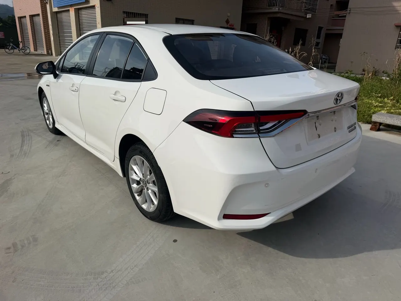 Toyota 2023 Corolla Double Engine 1.8 Stepless Intelligent Electric Hybrid Pioneer Edition Automatic Gear 8