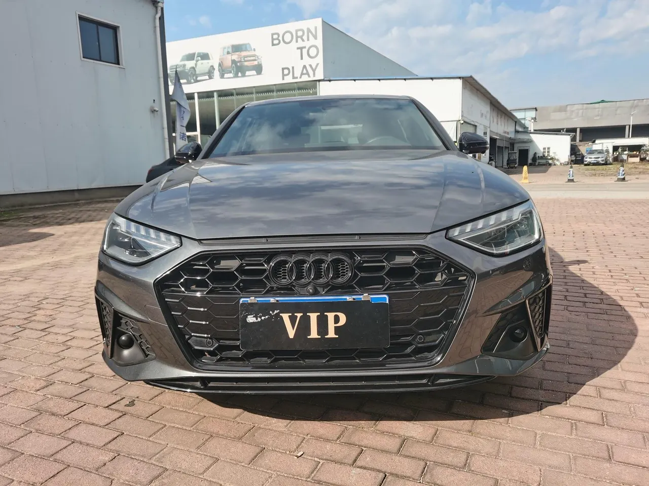 Audi 2023 A4L 2.0TFSI 40TFSI Fashion Dynamic Automatic 2