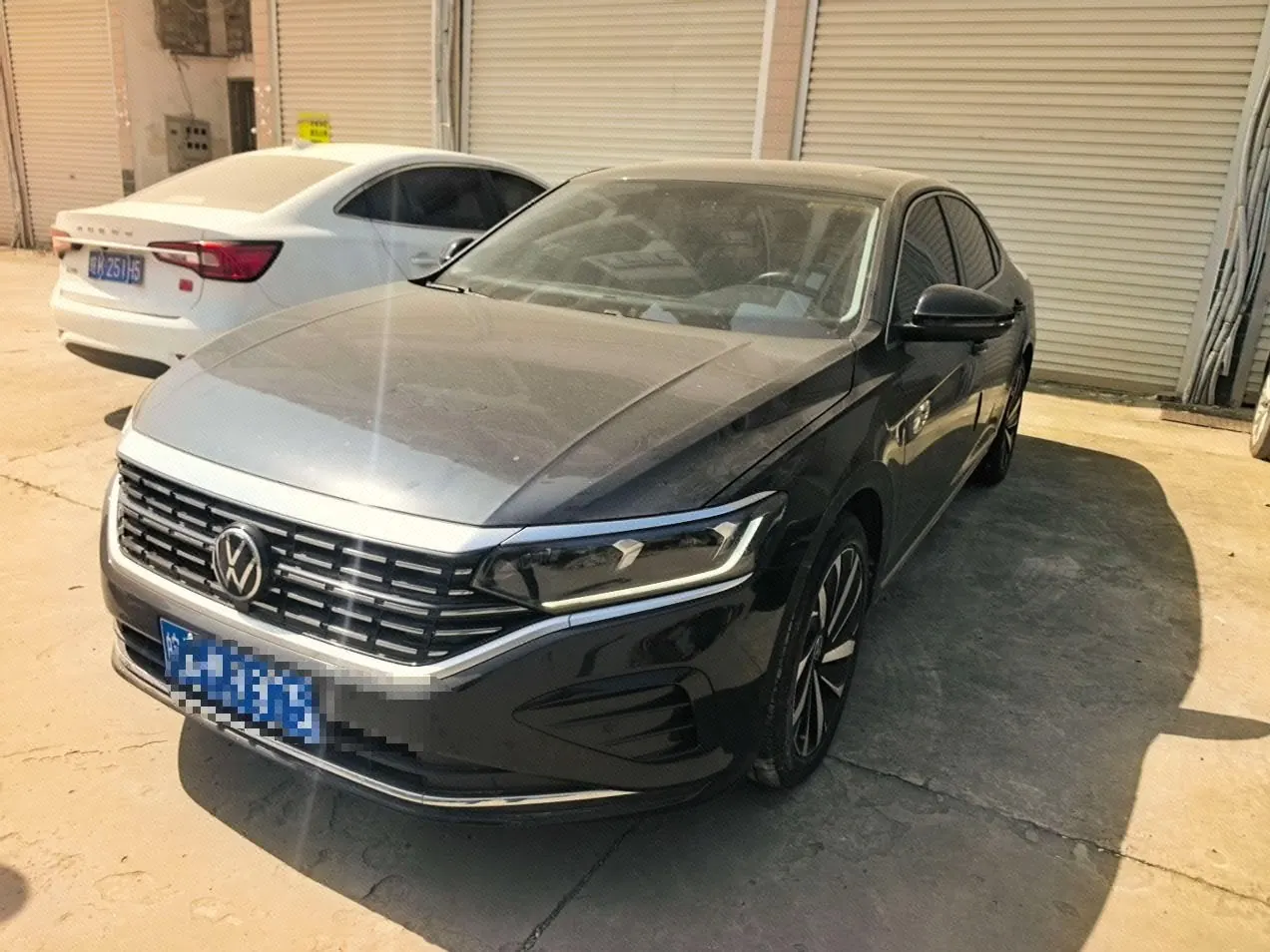 Open image lightbox: Volkswagen 2023 Passat 2.0TSI 330TSI Elite Edition Automatic