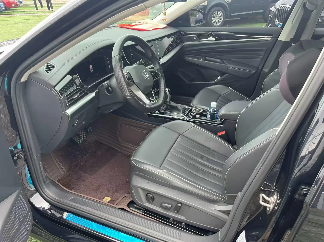 Volkswagen 2023 Passat 2.0TSI 330TSI Starry Sky Luxury Edition (facelift) Automatic 3