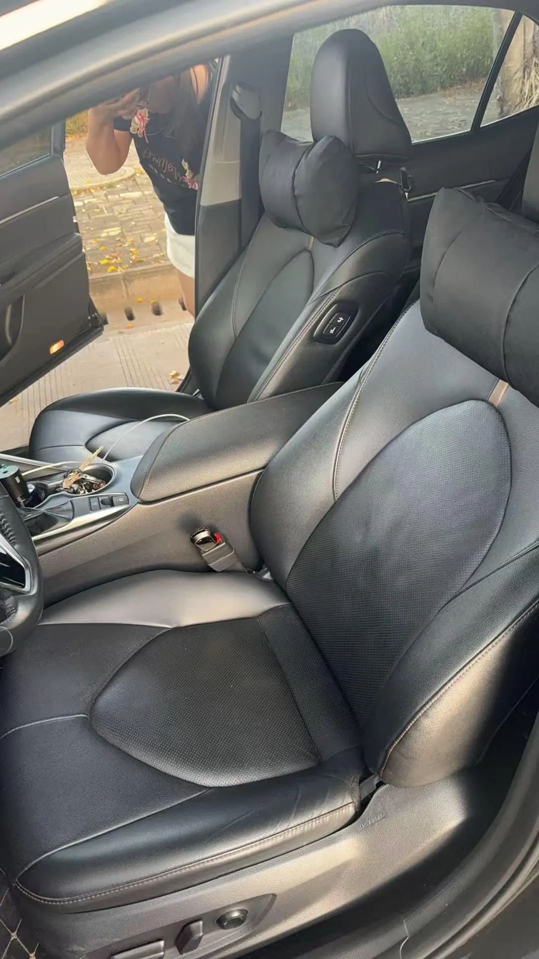 Toyota 2023 Camry 2.0G Stepless Deluxe Edition Automatic Gear 5