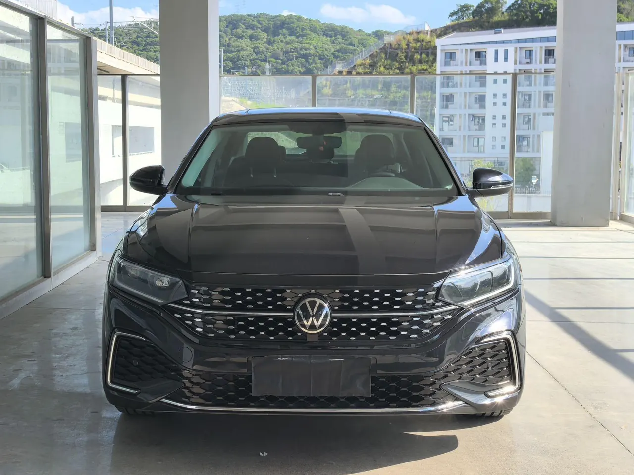 Volkswagen 2023 Passat 2.0TSI 330TSI Star Elite Edition (Modified) Automatic Gear 2