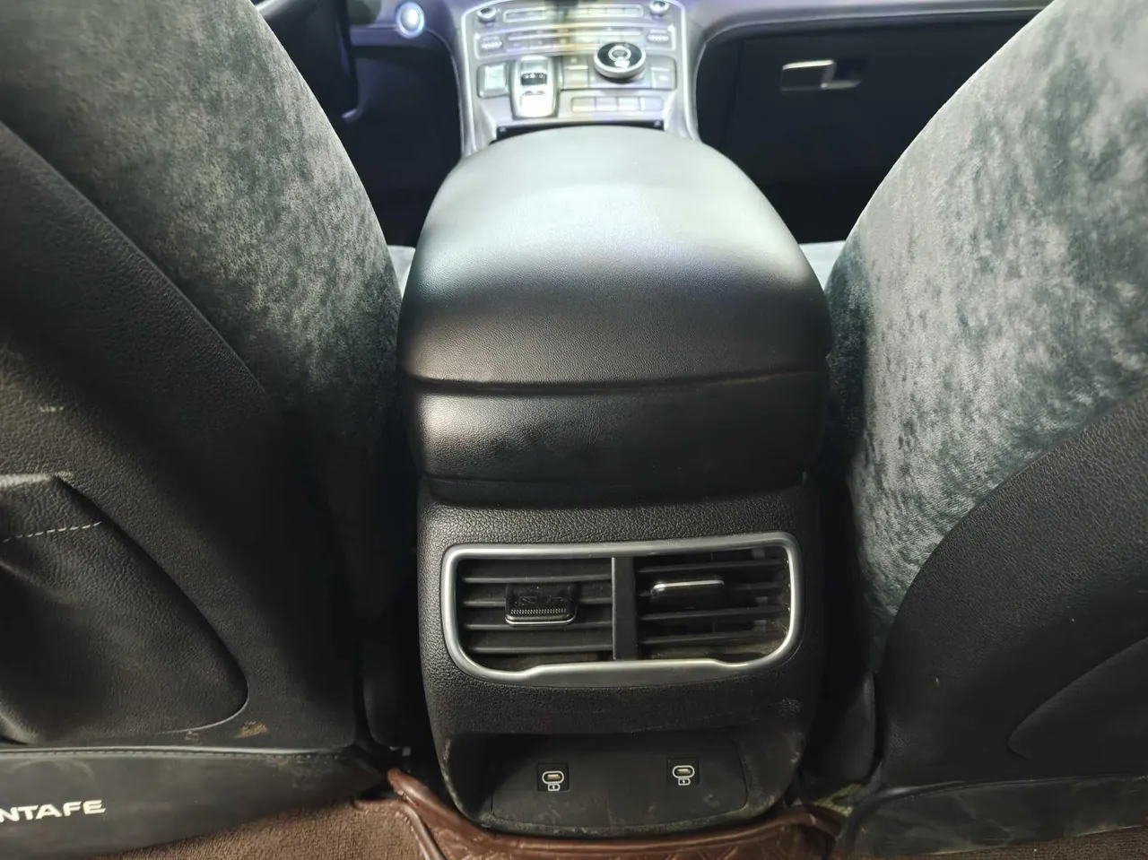 Hyundai 2023 Shengda Traveler 2.0TGDi 380TGDi GLX Two-Drive Elite Edition Automatic Gear 4