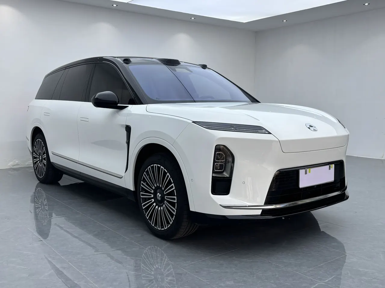 NIO 2026 ES8 6-seat executive deluxe automatic gear 3