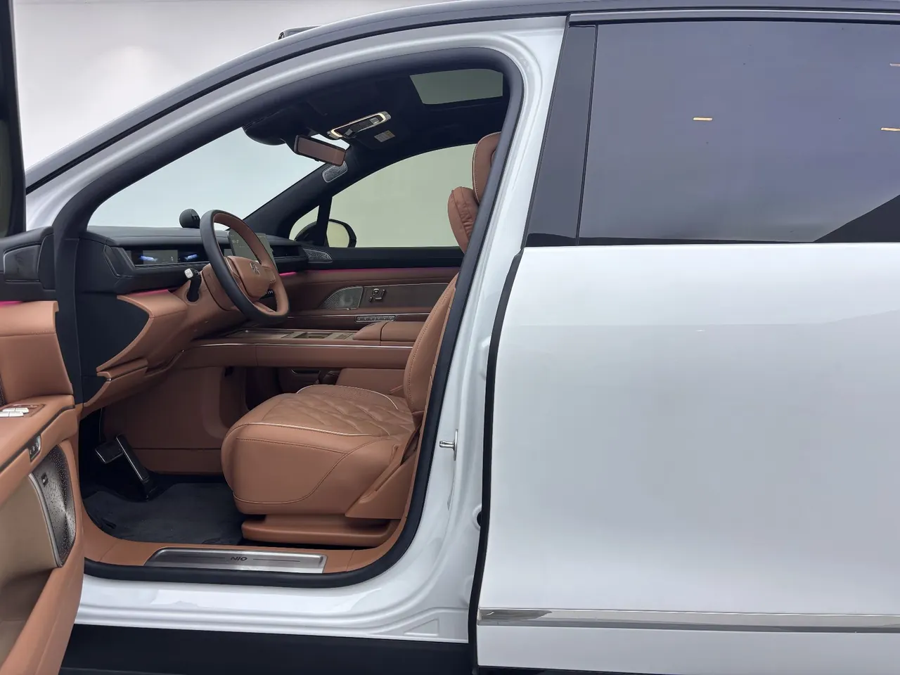 NIO 2026 ES8 6-seat executive deluxe automatic gear 6