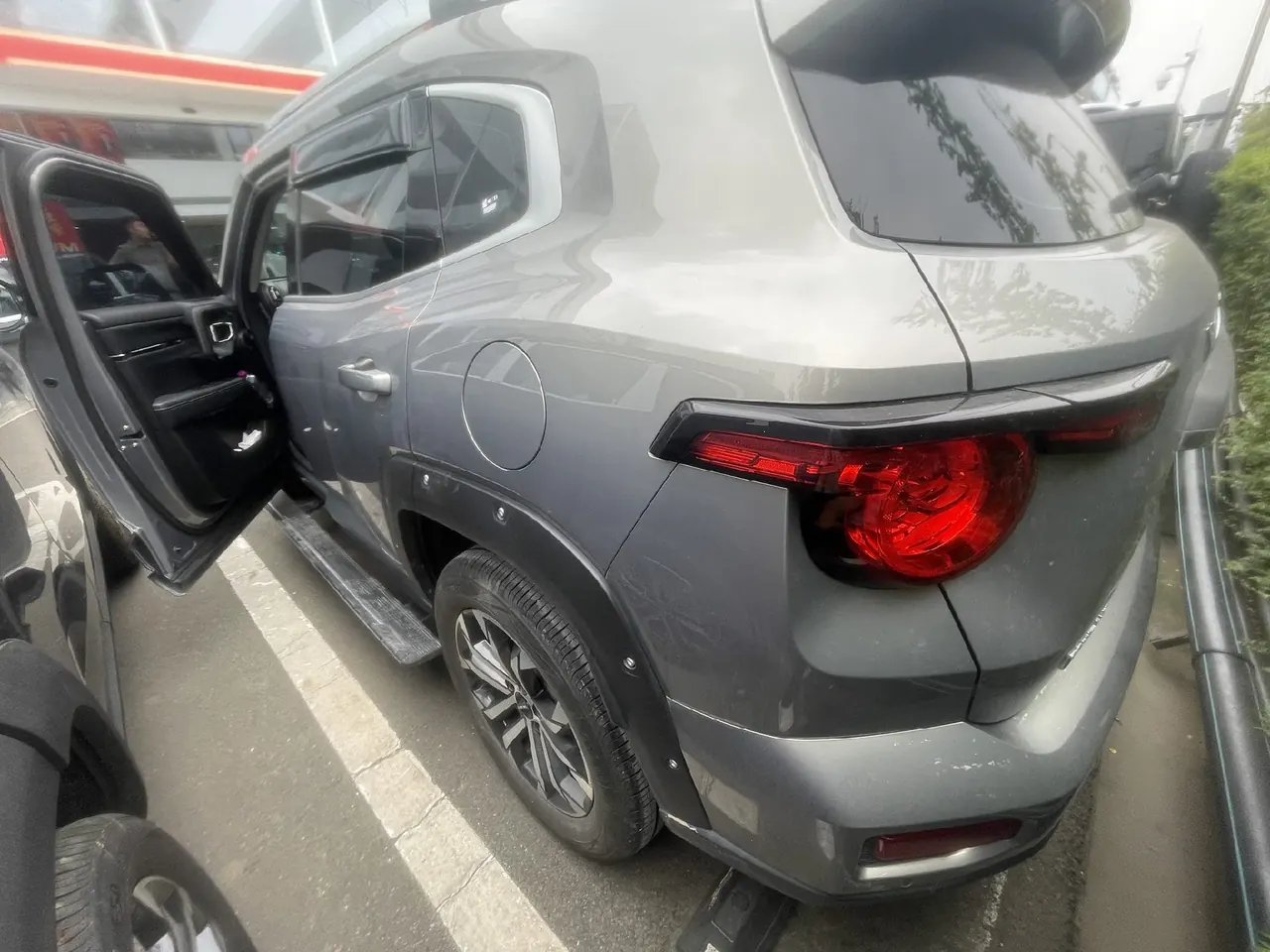 Haval 2023 big dog 2.0T 4-wheel drive Chao Ye Plus automatic gear 3
