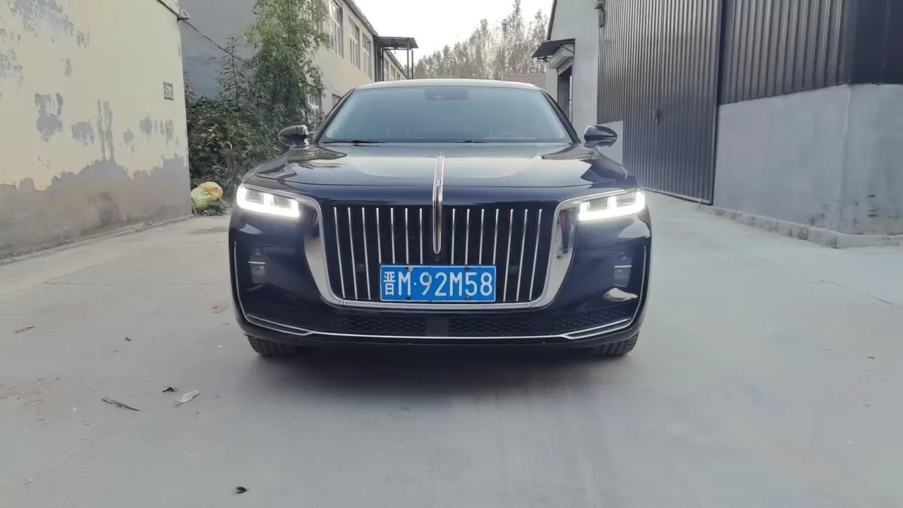 HongQi 2020 H9 48V 2.0T Zhilian Qi Chang Edition Automatic Gear 2