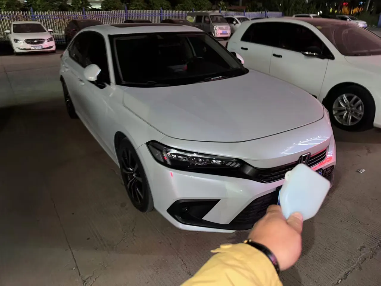Honda 2023 Civic e:HEV 2.0 Stepless Pioneer Edition Automatic Gear 2