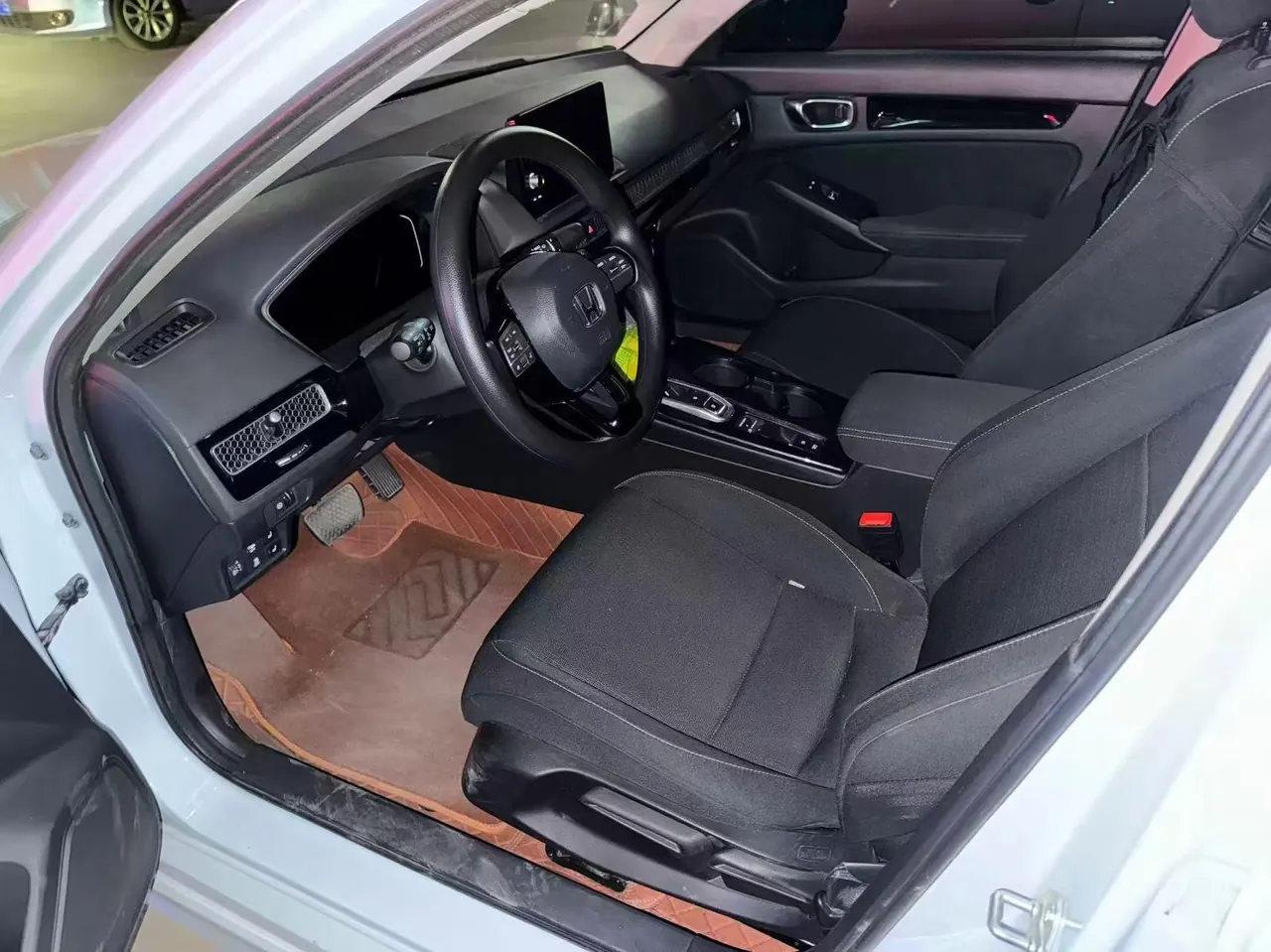 Honda 2023 Civic e:HEV 2.0 Stepless Pioneer Edition Automatic Gear 3