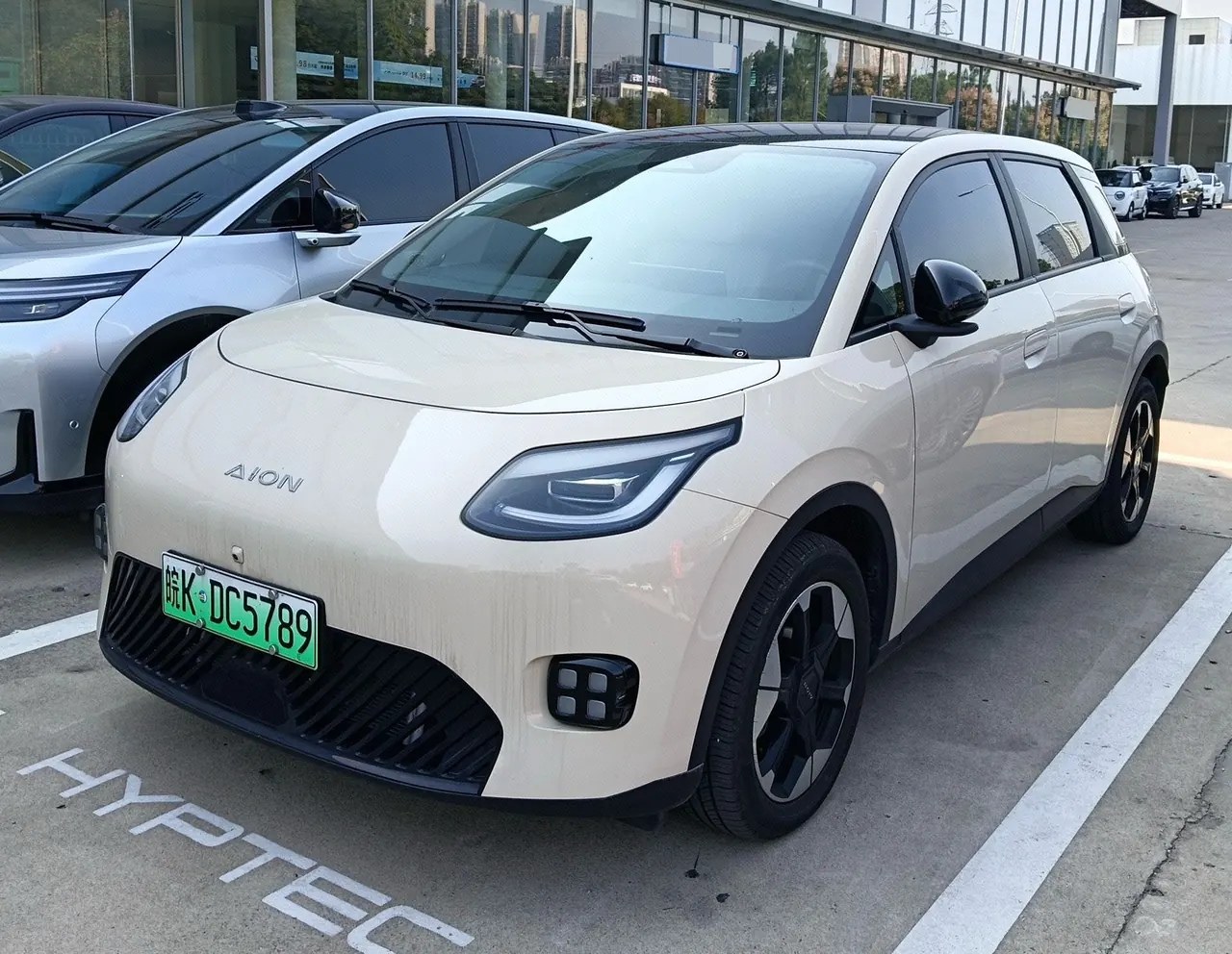 GAC Aion 2025 AION UT 420 Smart Edition Automatic Gear - View 1