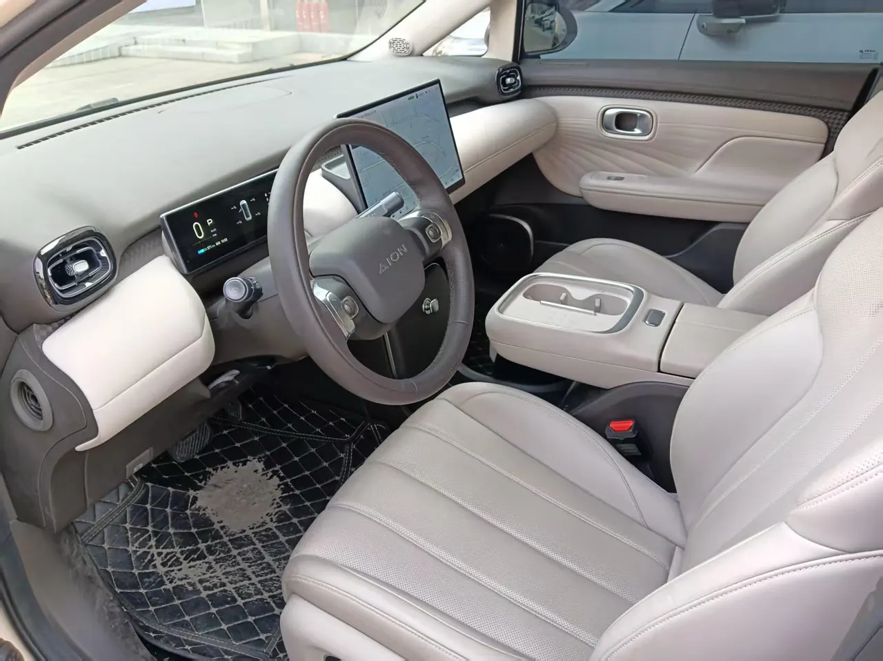 GAC Aion 2025 AION UT 420 Smart Edition Automatic Gear 4