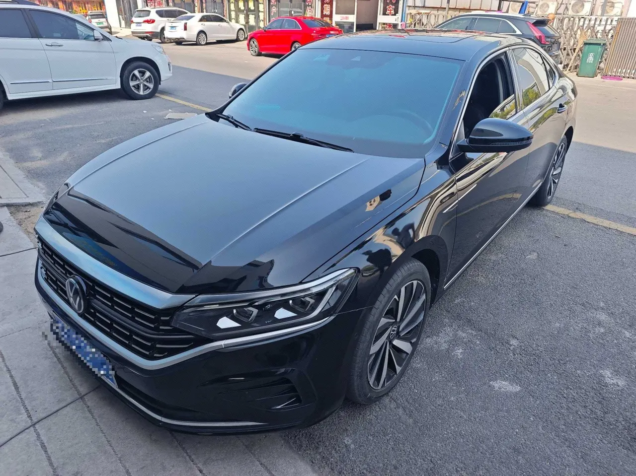 Open image lightbox: Volkswagen 2023 Passat 2.0TSI 330TSI Deluxe Edition (Modified) Automatic Gear