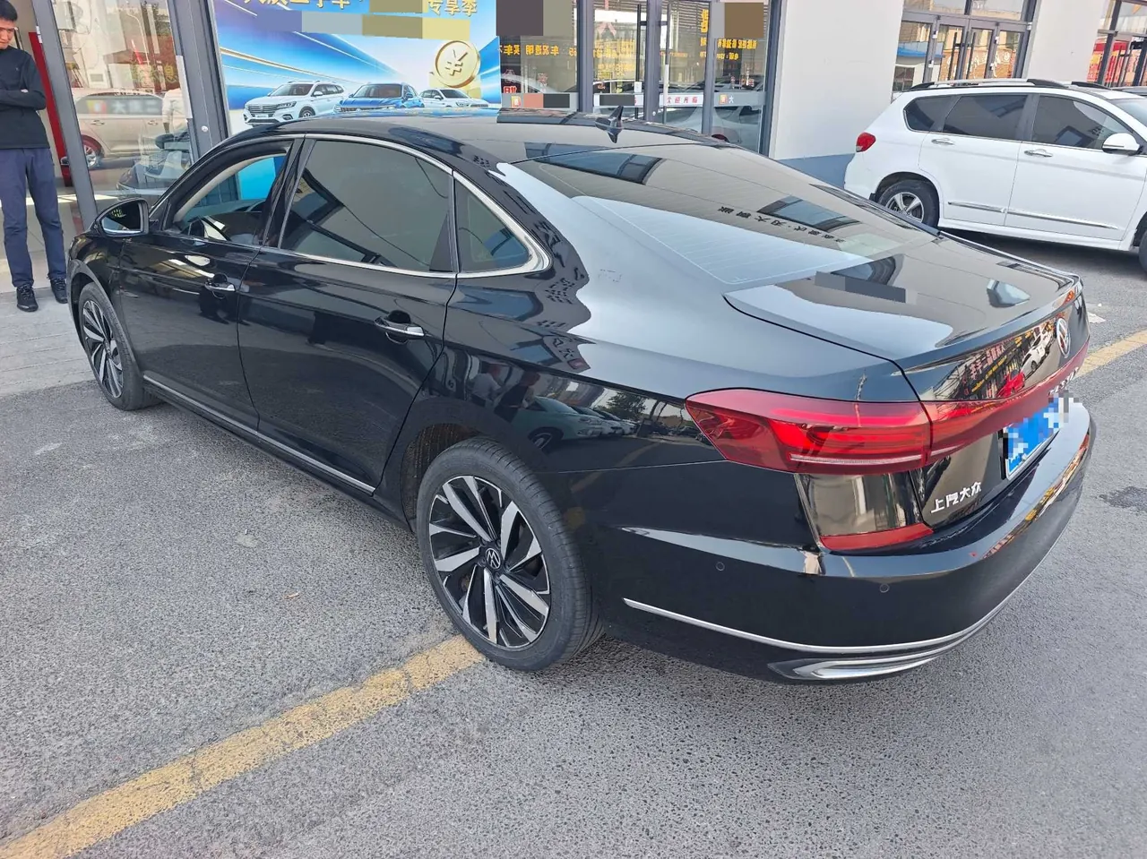 Volkswagen 2023 Passat 2.0TSI 330TSI Deluxe Edition (Modified) Automatic Gear 2