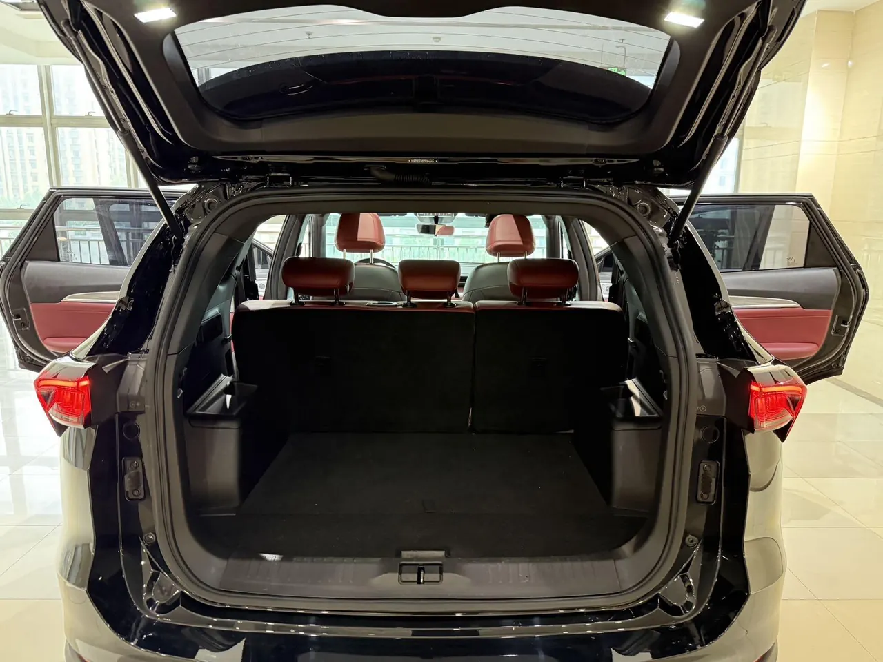 Jetour 2023 X70 PLUS 1.5T Brave PLUS5 Automatic Gear 13