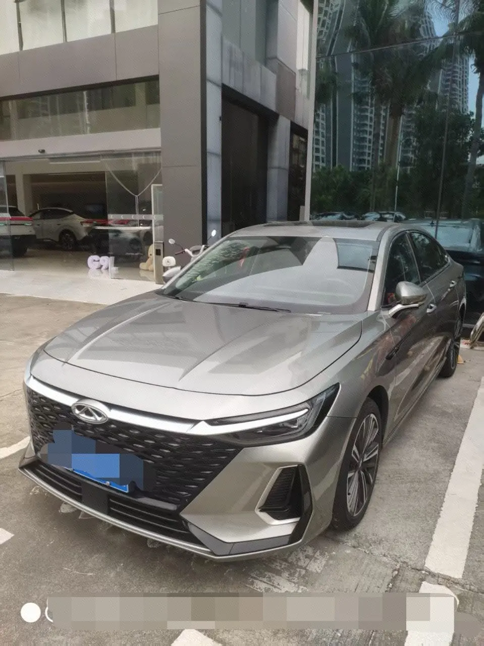 Открыть галерею: Chery 2025 Erez 8 1.6T Automatic Gear